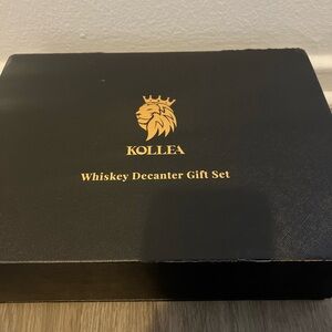 Kollea Whiskey Decanter Gift Set